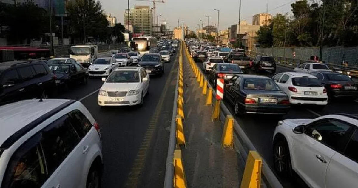 ایران میں پیٹرول کا بحران، گاڑیوں کی طویل قطاریں لگ گئیں